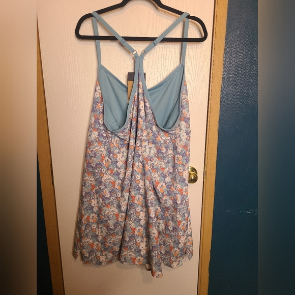449 🦃🎄NWT The North Face Pink and Blue Floral Camisole - Picture 2 of 4